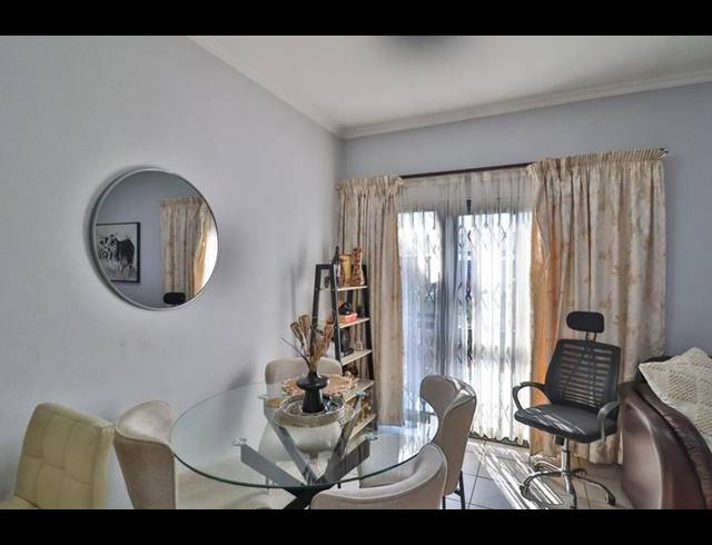 2 BEDROOM TOWNHOUSE FOR SALE IN CLARINA